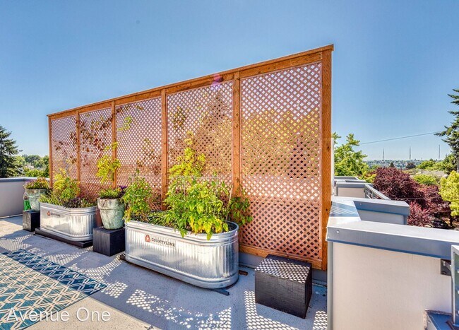 Foto del edificio - 3 br, 2 bath House - 4304A Whitman Ave. N.