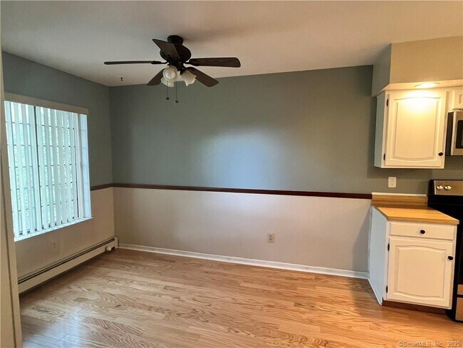 Foto del edificio - 23 Canterbury Ct