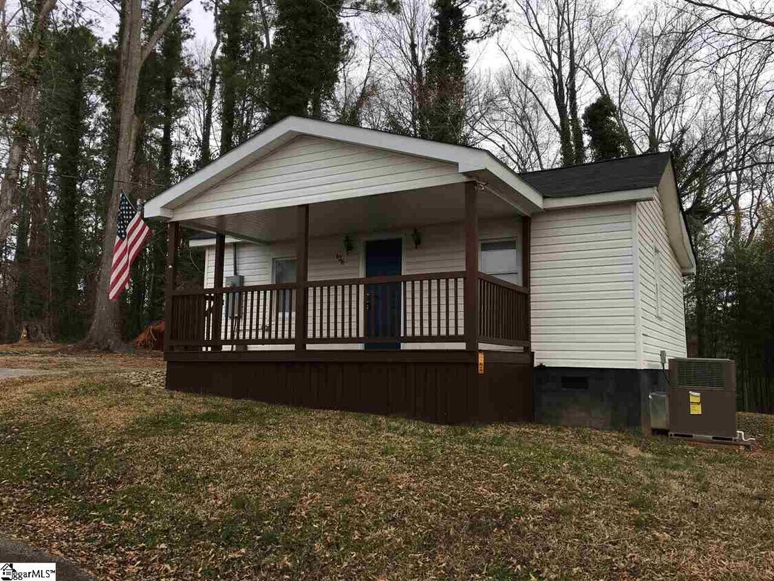 Primary Photo - 126 Robinson Ln