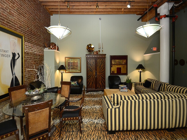 Lobby - The Riley - 1012 Douglas St