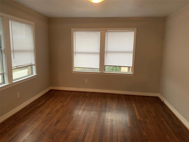 Building Photo - 2801 Rosedale St