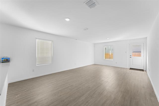 Foto del edificio - 6820 Bramblewood Dr