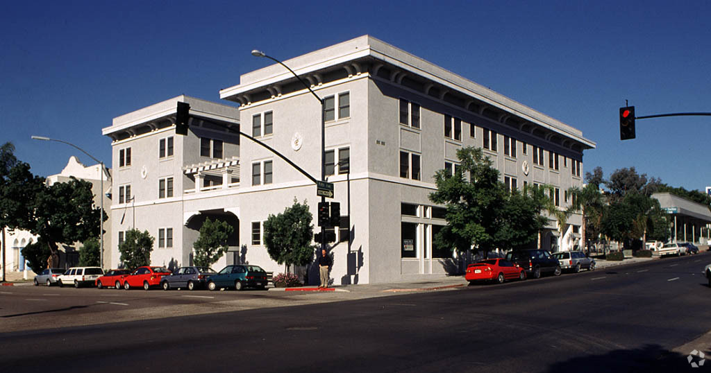 Building Photo - New Palace Hotel