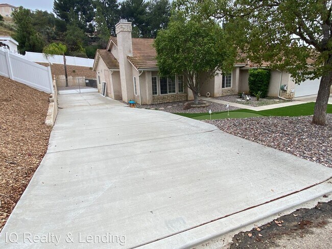 Building Photo - 4 br, 3 bath House - 2118 Hidden Mesa Road