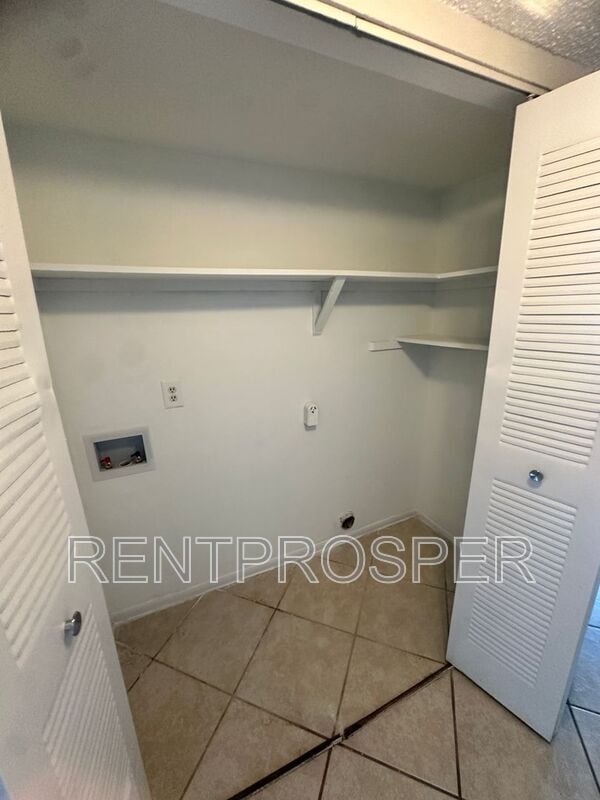 Building Photo - 4207 S Semoran Blvd