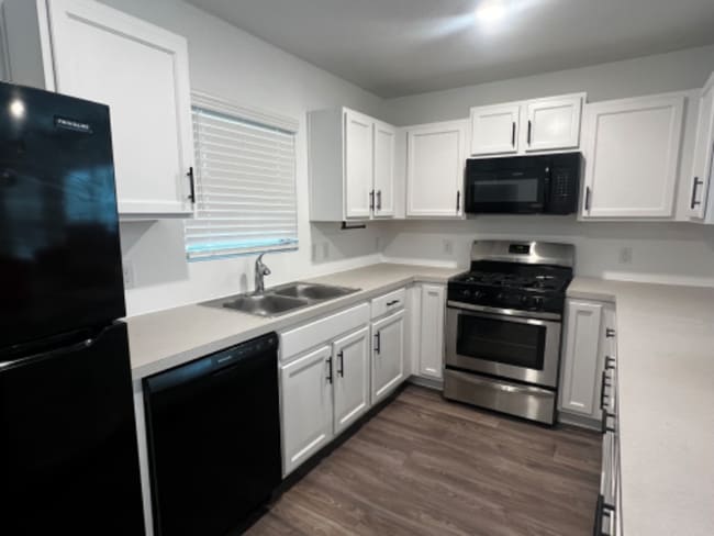 Foto del edificio - 5254 Elrington Vly Ln