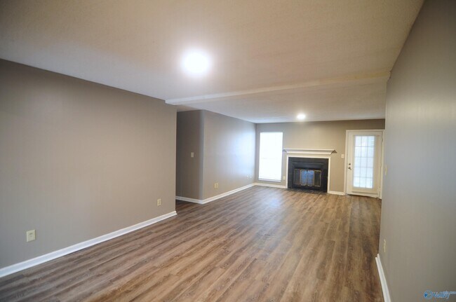 Foto del edificio - 2606 Wynterhall Rd SE