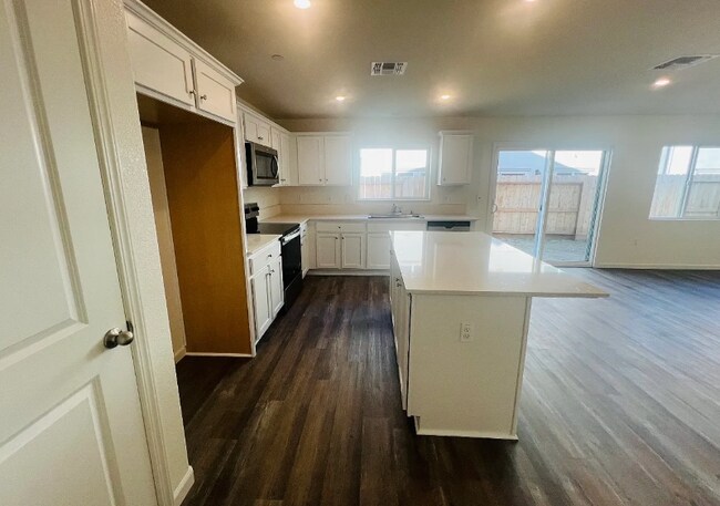 Foto del edificio - 18541 Waterfront Wy