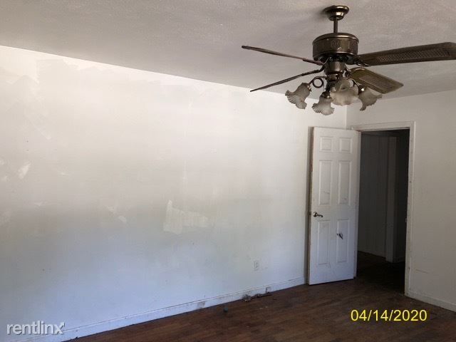 Foto del edificio - 3 br, 2 bath House - 7651 Fletcher Ave