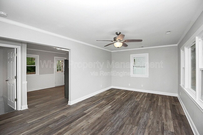 Foto del edificio - 604 Westwood Cir