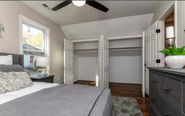 Building Photo - 905 Townes St