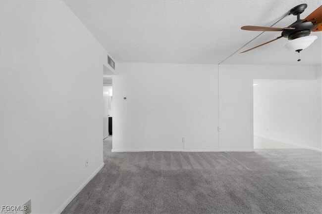 Building Photo - 339 Joel Blvd