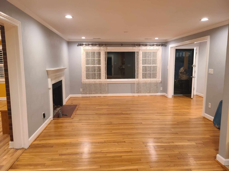 Foto principal - 1210 Riverside Dr