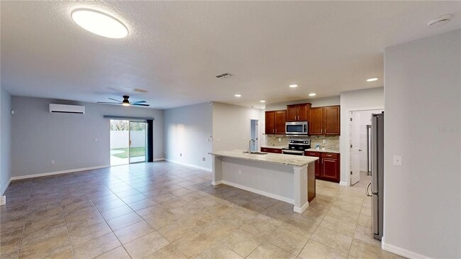 Foto del edificio - 17034 Yellow Pine St