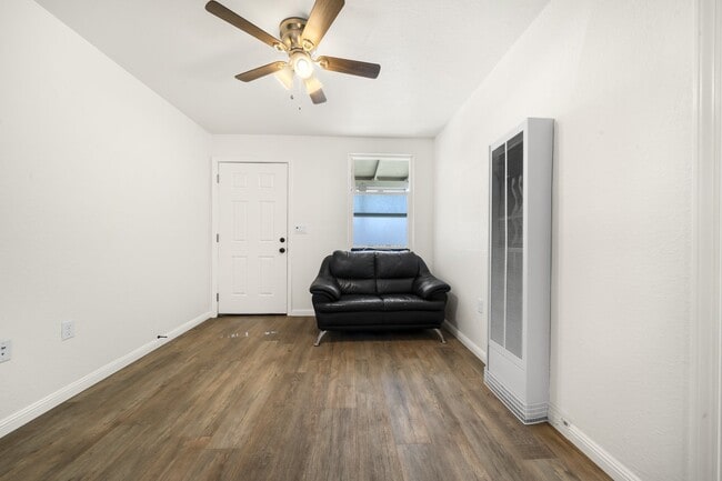 Building Photo - 98 W Siino Ave