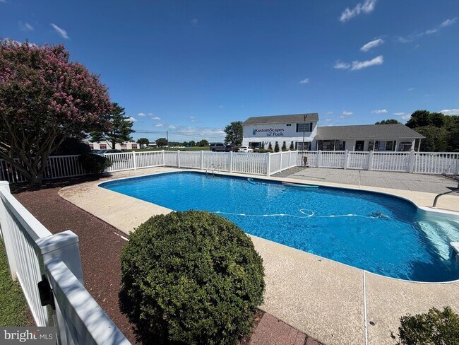 Foto del edificio - 9005 Centreville Rd
