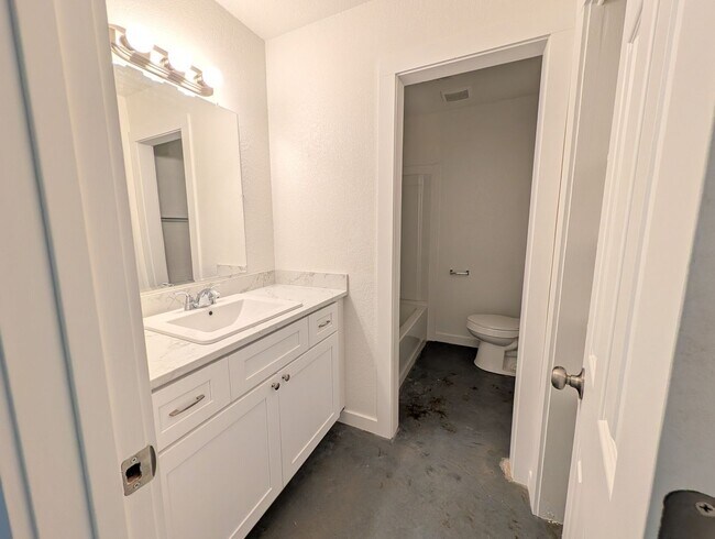 Foto del edificio - Updated Arkansas Unit at Brookridge
