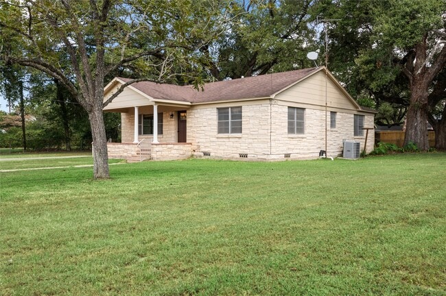 Building Photo - 940 Hardeman St