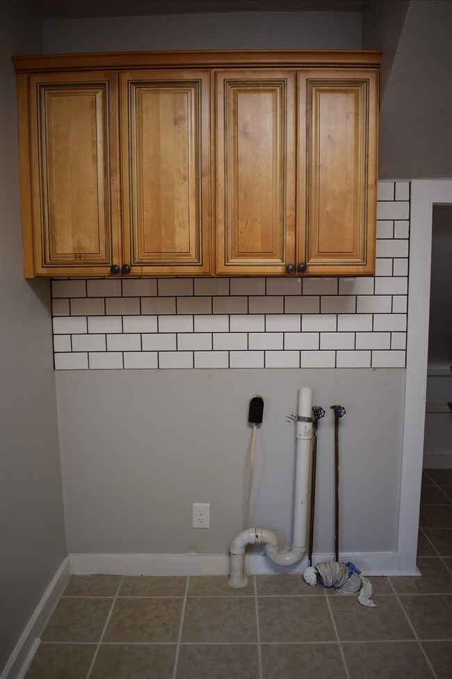 Foto del edificio - Apartment For Lease!!