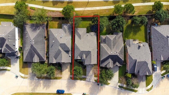 Building Photo - 26315 Cedar Pine Dr