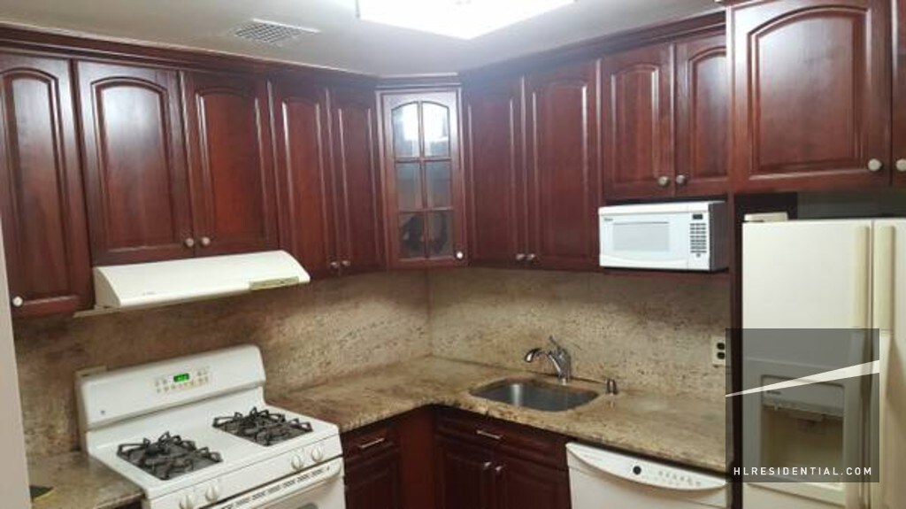 Foto principal - 6149 164th St