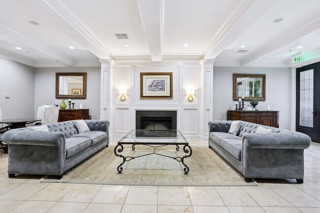 Building Photo - Villas at Brentwood