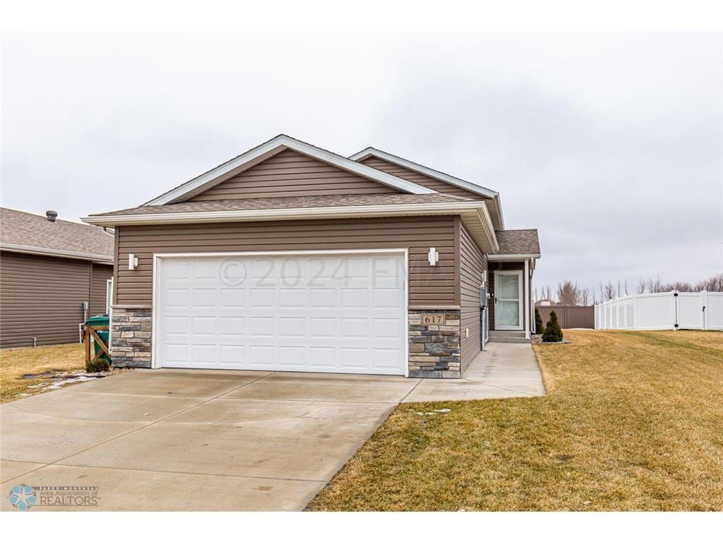 617 5th St E, Horace, ND 58047 House Rental in Horace, ND