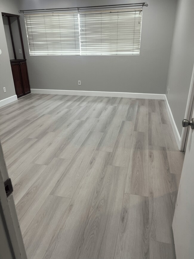 Foto del edificio - 13440 Moore St