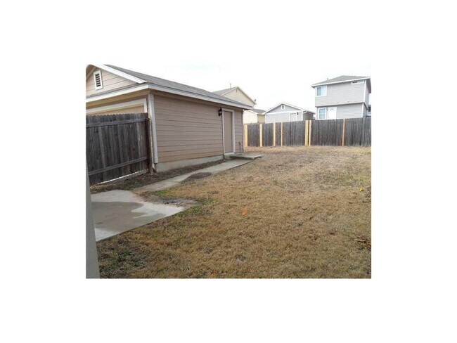 Foto del edificio - Available August 1 Super Nice and Clean 3/...