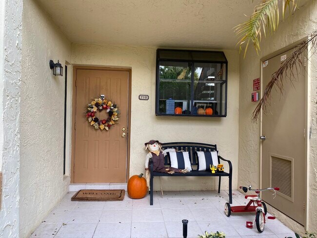 Building Photo - 1244 S Military Trail