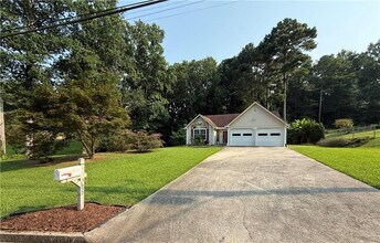 Building Photo - 3897 Saddlecreek Dr