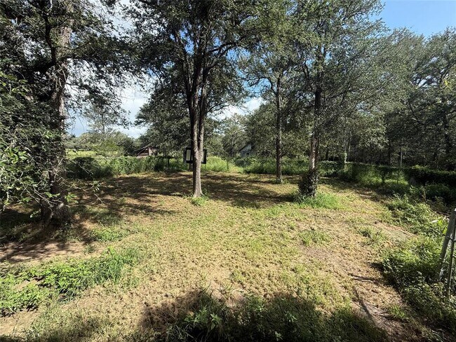 Foto del edificio - 254 Lone Star Rd