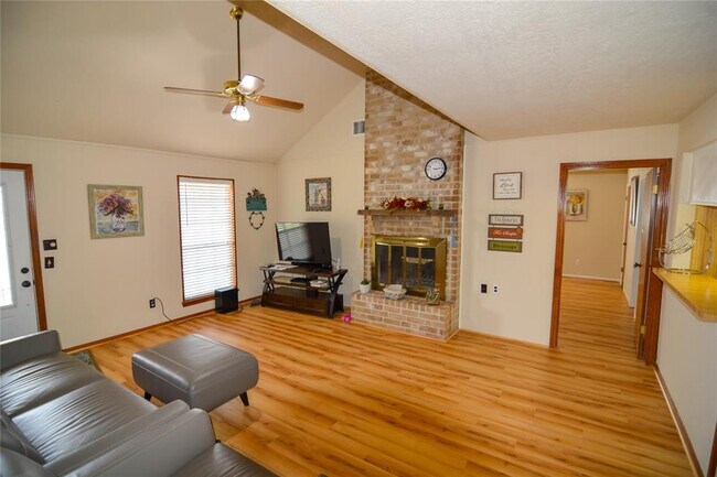 Foto del edificio - 6210 Teal Rd