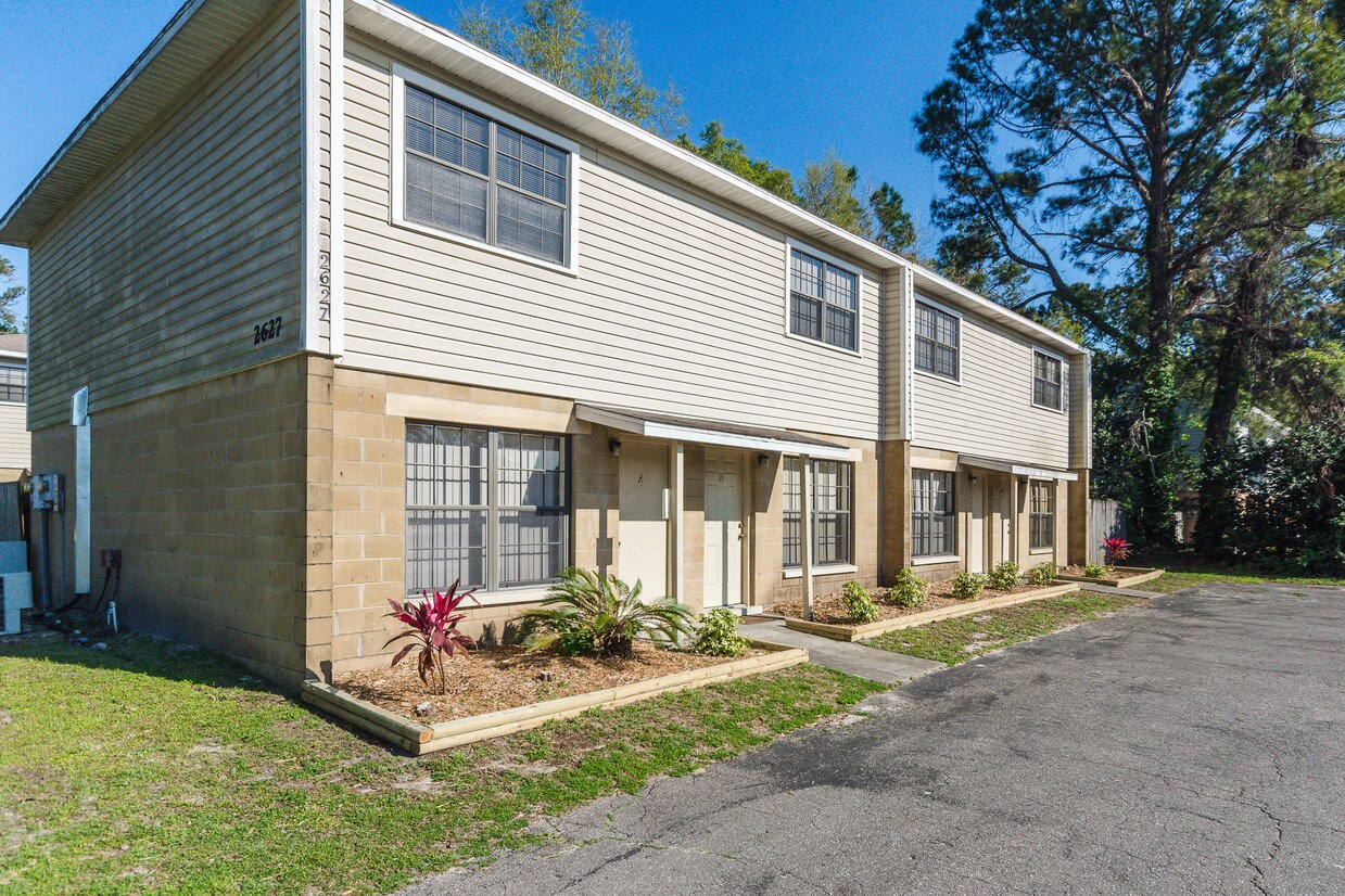 3906 SW 26th Terrace Unit D, Gainesville, FL 32608 Apartment for Rent
