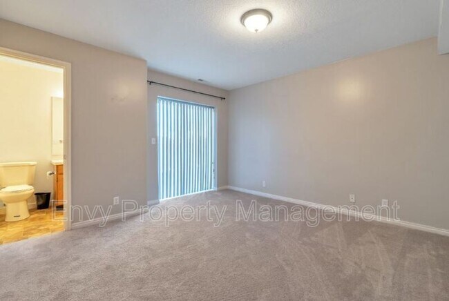 Building Photo - 400 W 4900 S