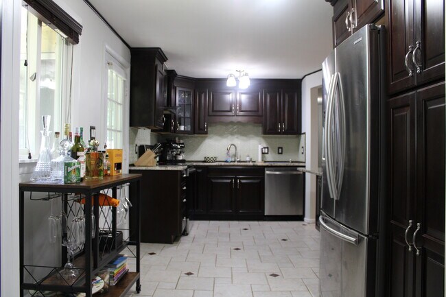 Foto del edificio - 5 Cheryl Ave
