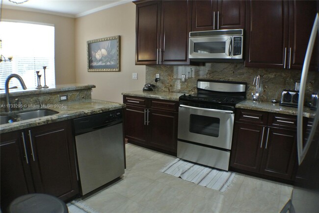 Foto del edificio - 4214 Sabal Ridge Cir