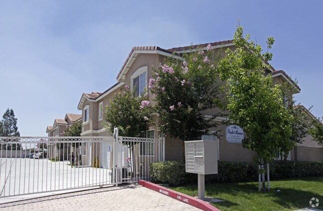 Rialto Manor Apartments Apartments Rialto CA Apartments com Rialto Manor Apartments Apartments Rialto CA Apartments com