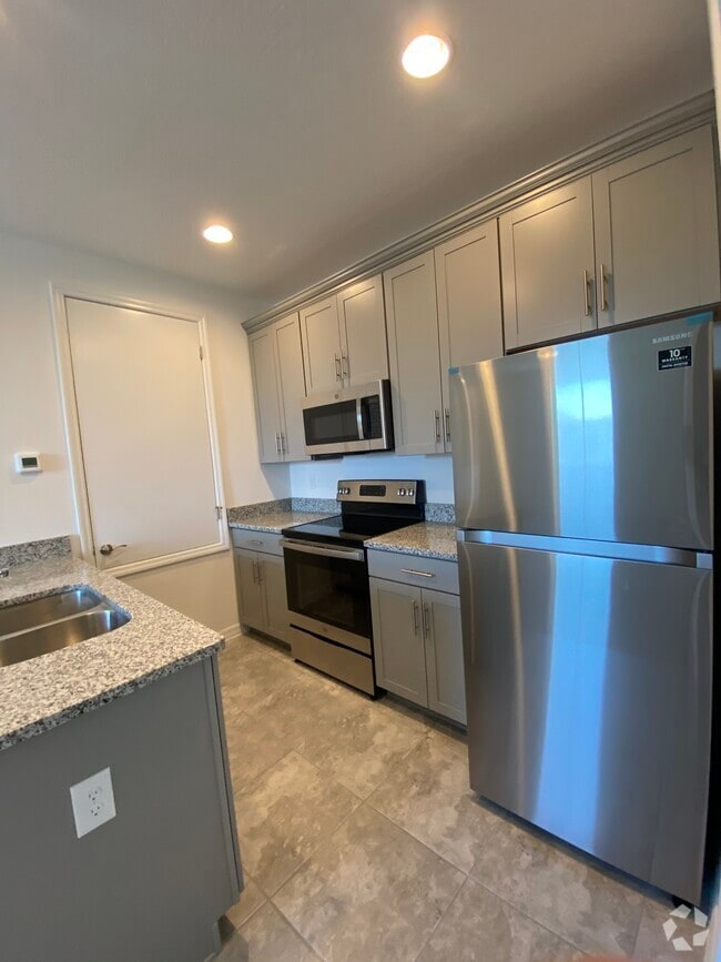 Building Photo - 16024 Micelli Dr