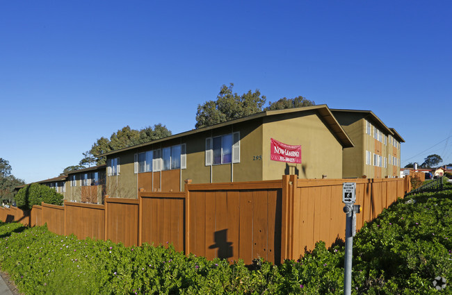 Foto del edificio - Marina Apartments