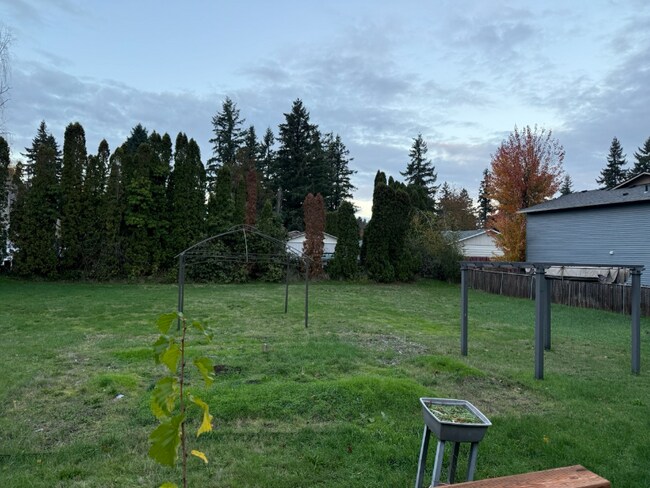 Photo - 17609 SE Stark St House