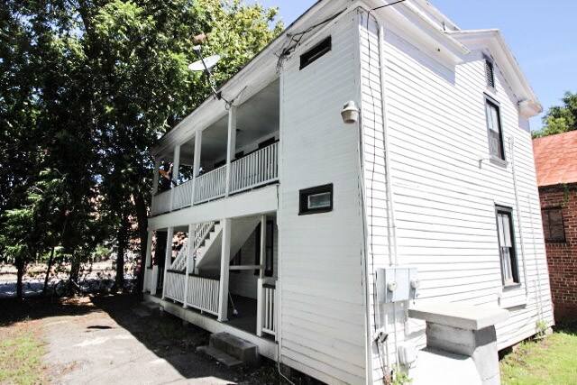 Building Photo - 138 Line St