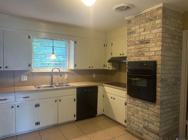 Building Photo - 9042 Keaty Dr