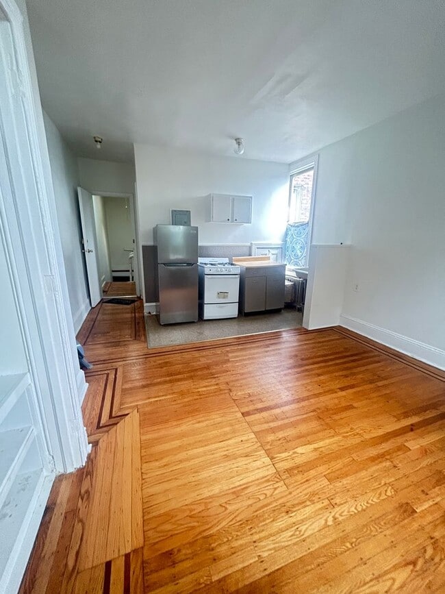 Photo - 1808 W Tioga St Apartment