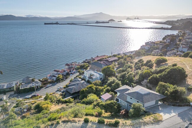 Foto del edificio - 345 Pacific Ave