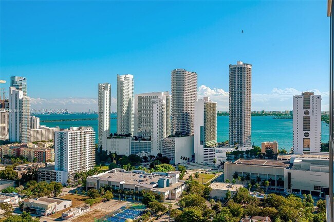 Foto del edificio - 1600 NE 1st Ave