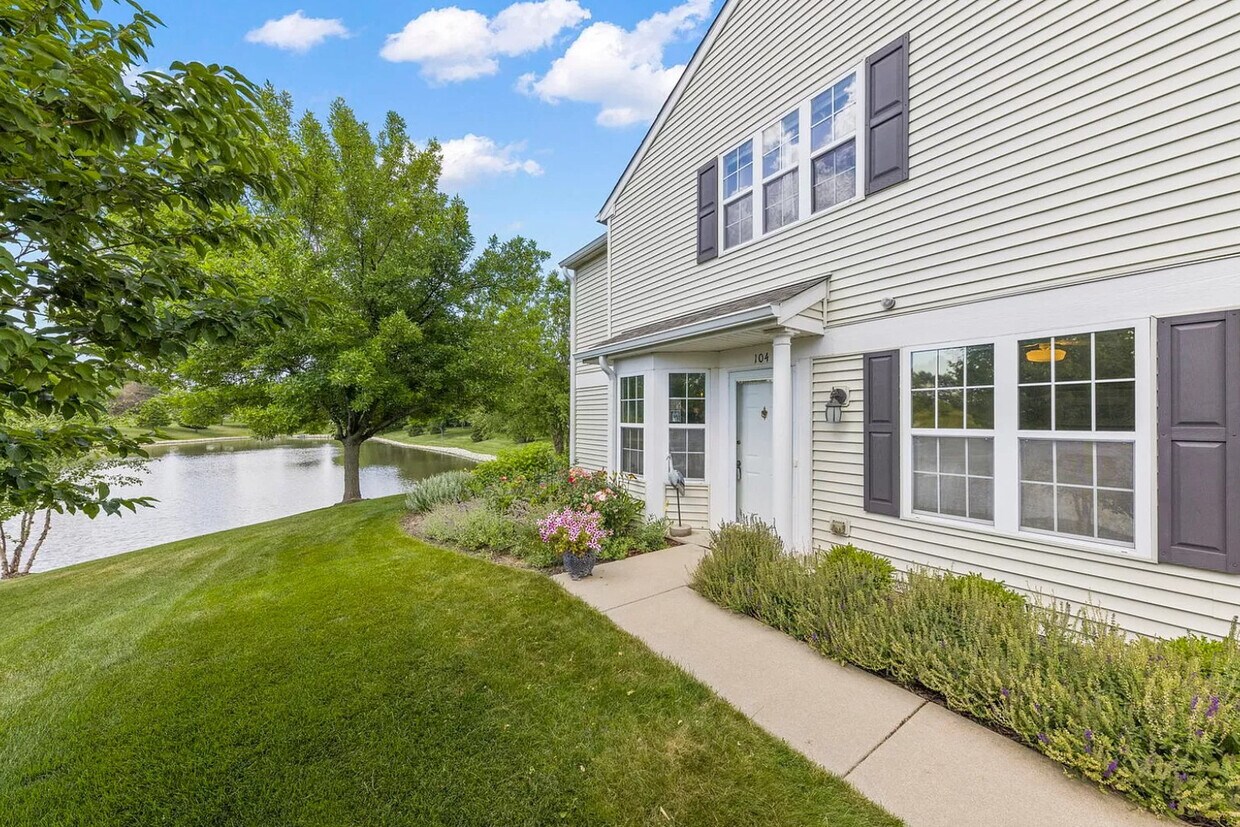 2503 Sheehan Dr Unit 104, Naperville, IL 60564 Condo for Rent in