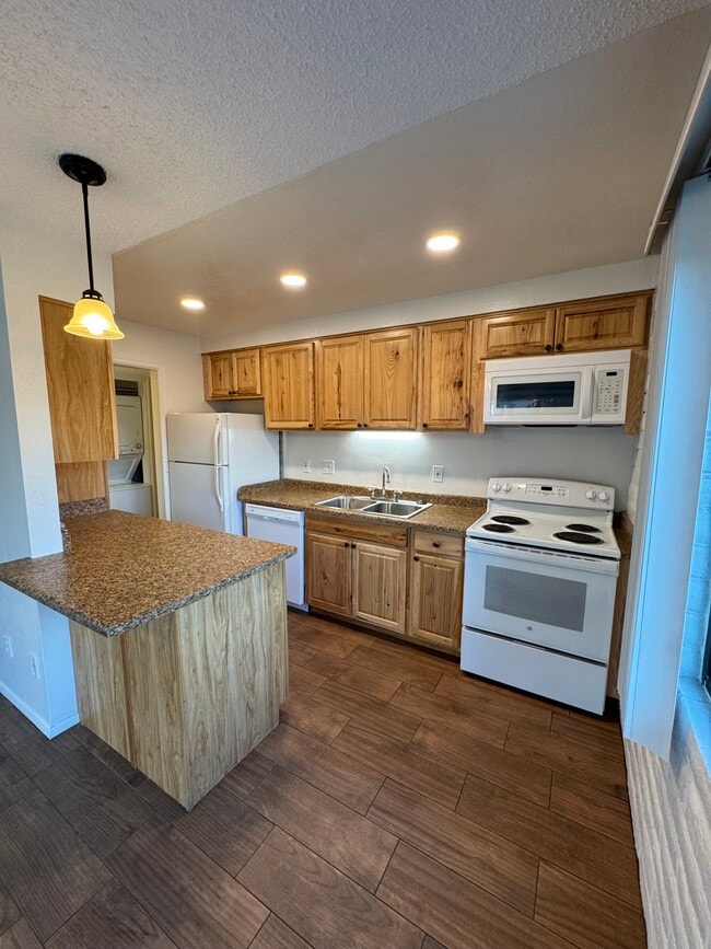 Building Photo - Telshor Terrace Apartments