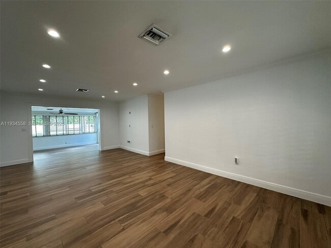 Building Photo - 7535 SW 117th St