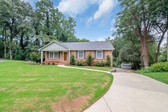 Building Photo - 6700 Woodstock Dr